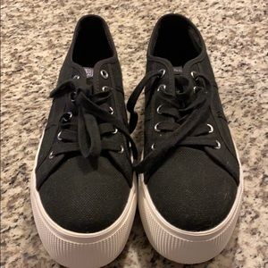 Black platform sneakers!!
